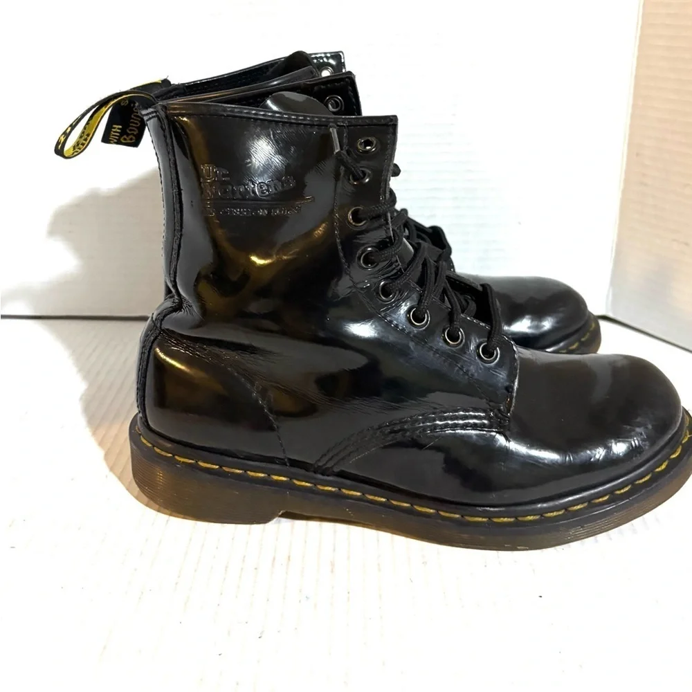 Dr. Martens glossy black